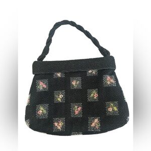 Vintage beaded floral women’s bag with pink flowers